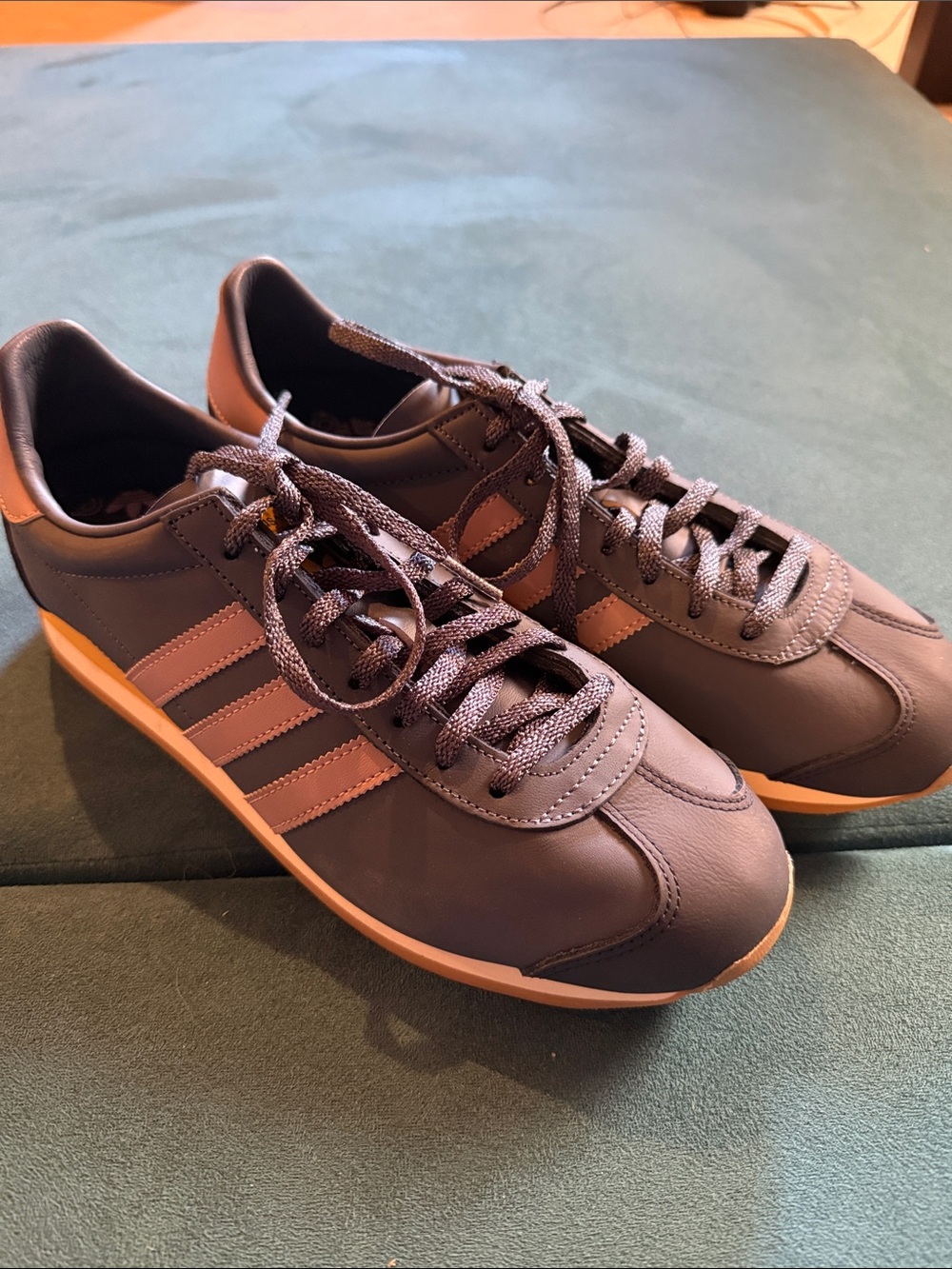adidas Retro Runner Sneakers